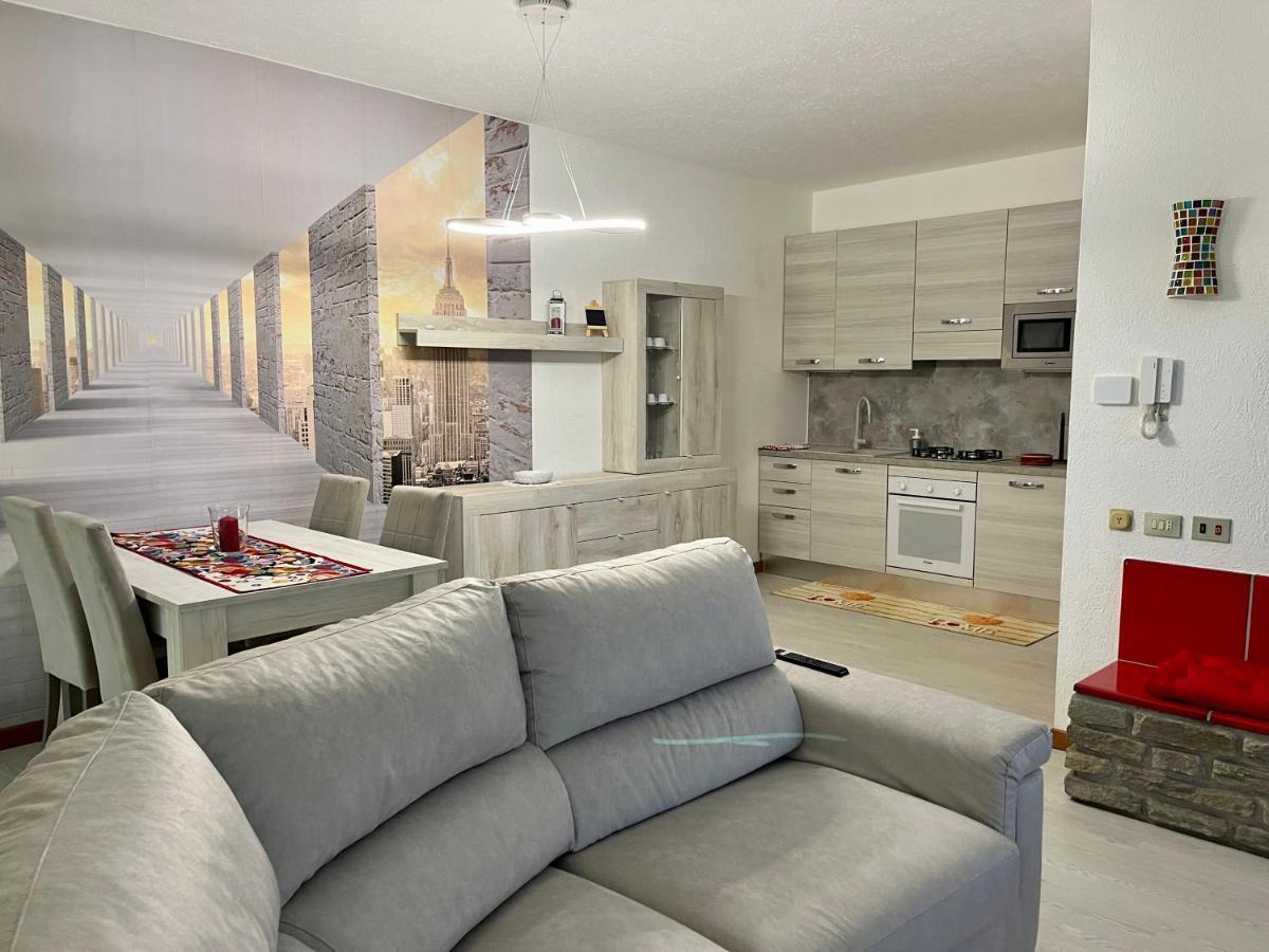 Merone Lukas Home Con Il Cuore Appartamento 3 Camere Al Piano Terra E Appartamento 1 Camera In Taverna מראה חיצוני תמונה