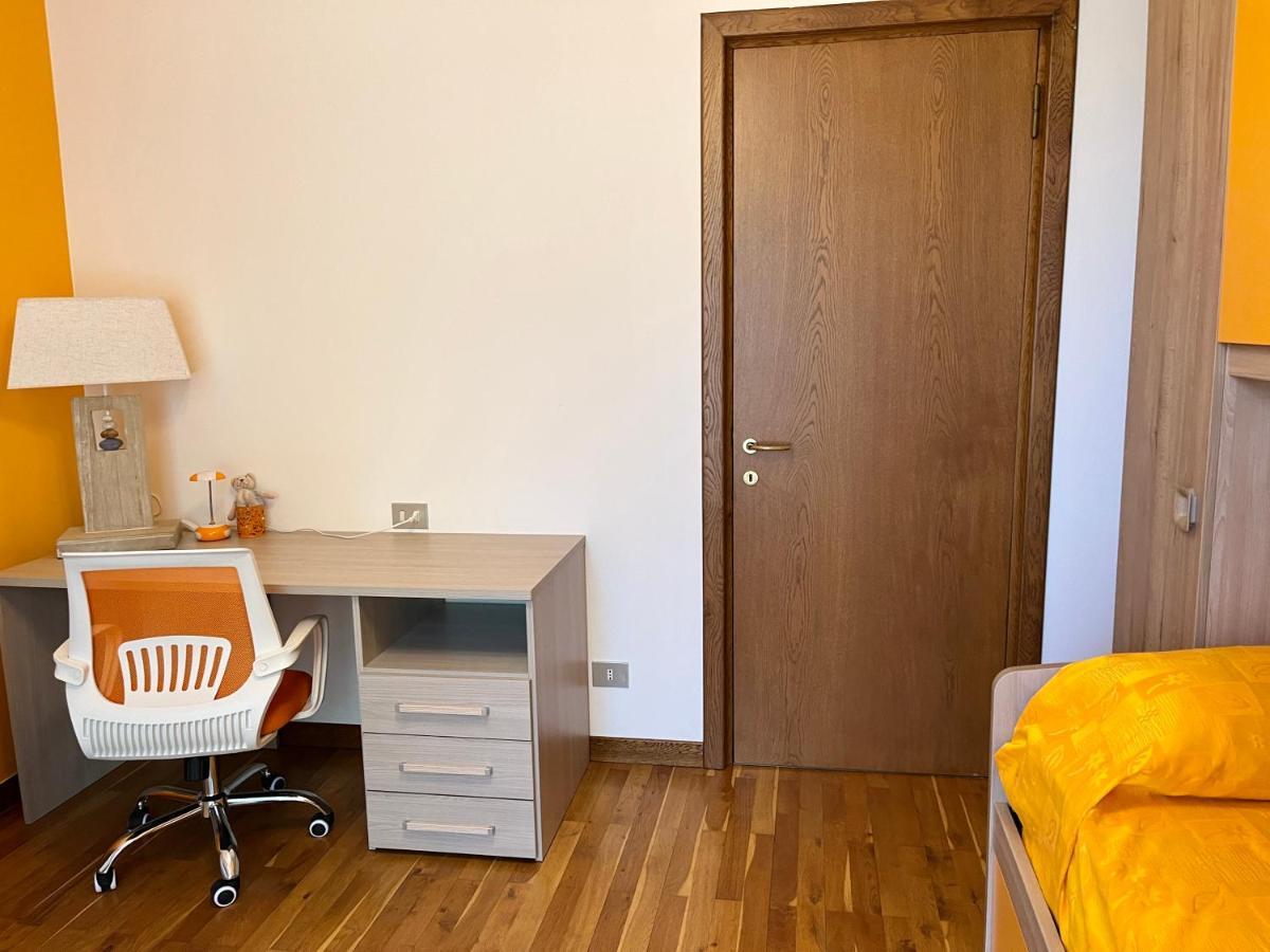 Merone Lukas Home Con Il Cuore Appartamento 3 Camere Al Piano Terra E Appartamento 1 Camera In Taverna מראה חיצוני תמונה