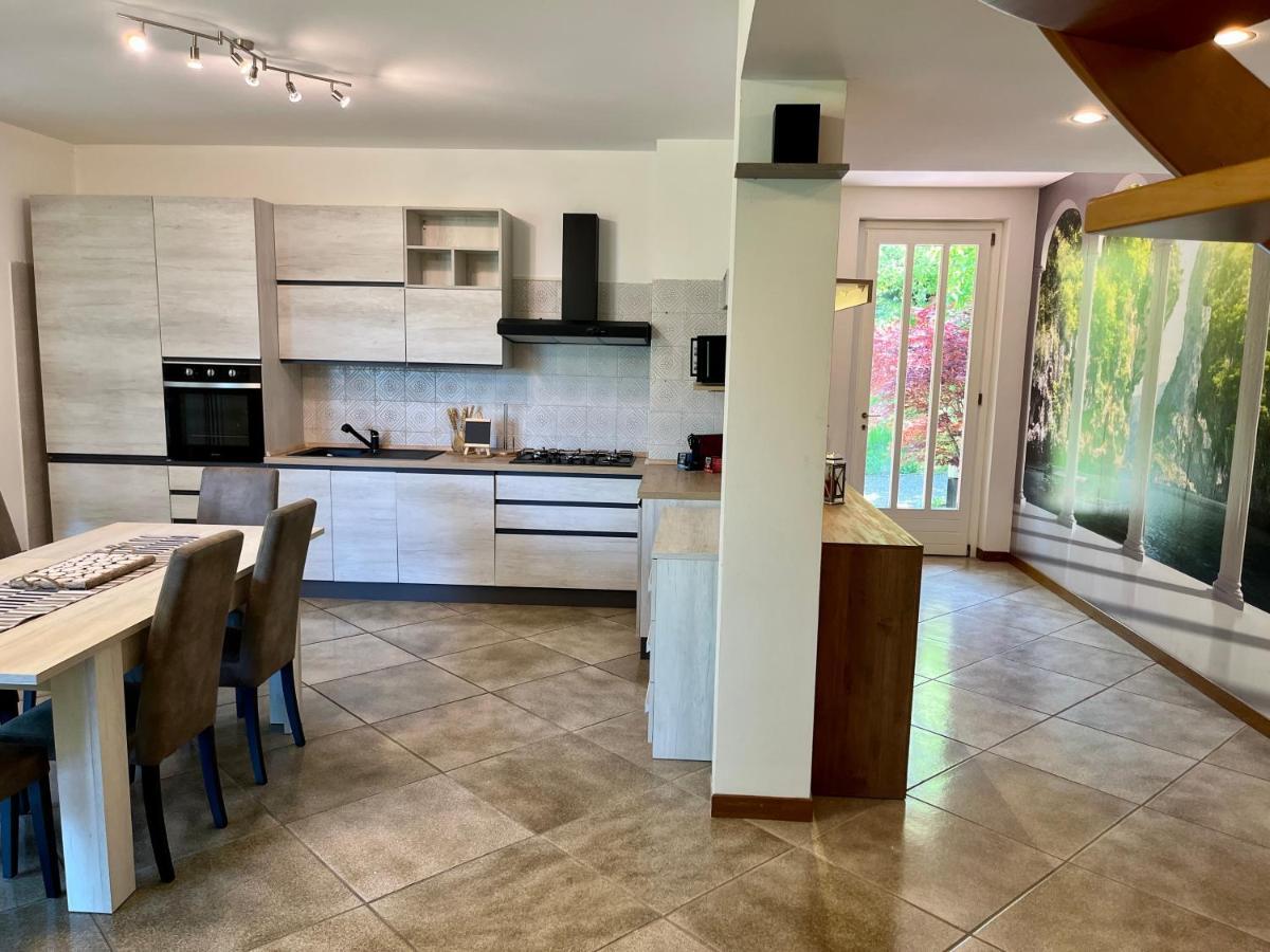 Merone Lukas Home Con Il Cuore Appartamento 3 Camere Al Piano Terra E Appartamento 1 Camera In Taverna מראה חיצוני תמונה