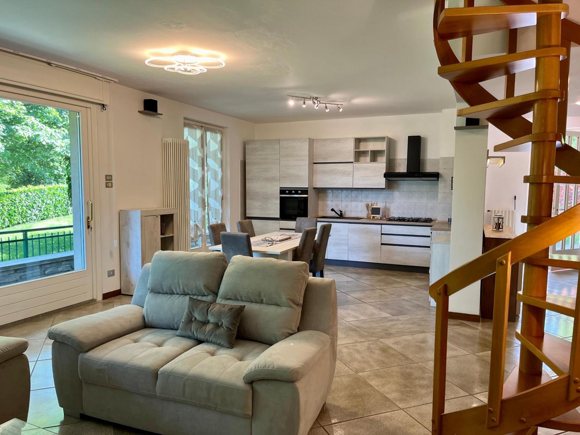 Merone Lukas Home Con Il Cuore Appartamento 3 Camere Al Piano Terra E Appartamento 1 Camera In Taverna מראה חיצוני תמונה