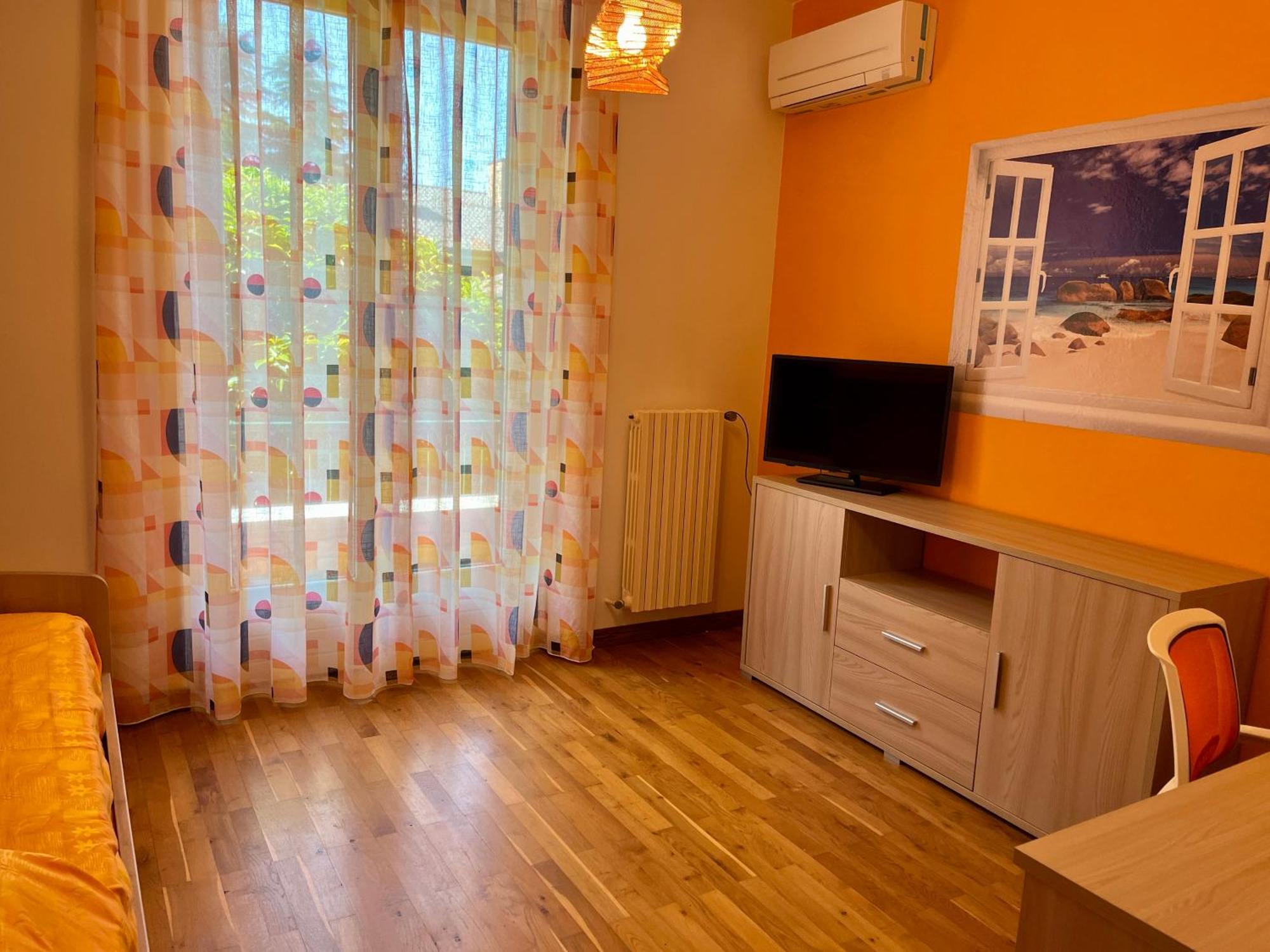 Merone Lukas Home Con Il Cuore Appartamento 3 Camere Al Piano Terra E Appartamento 1 Camera In Taverna מראה חיצוני תמונה